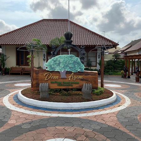 Dem Ayem Heritage Guest House Yogyakarta Dış mekan fotoğraf
