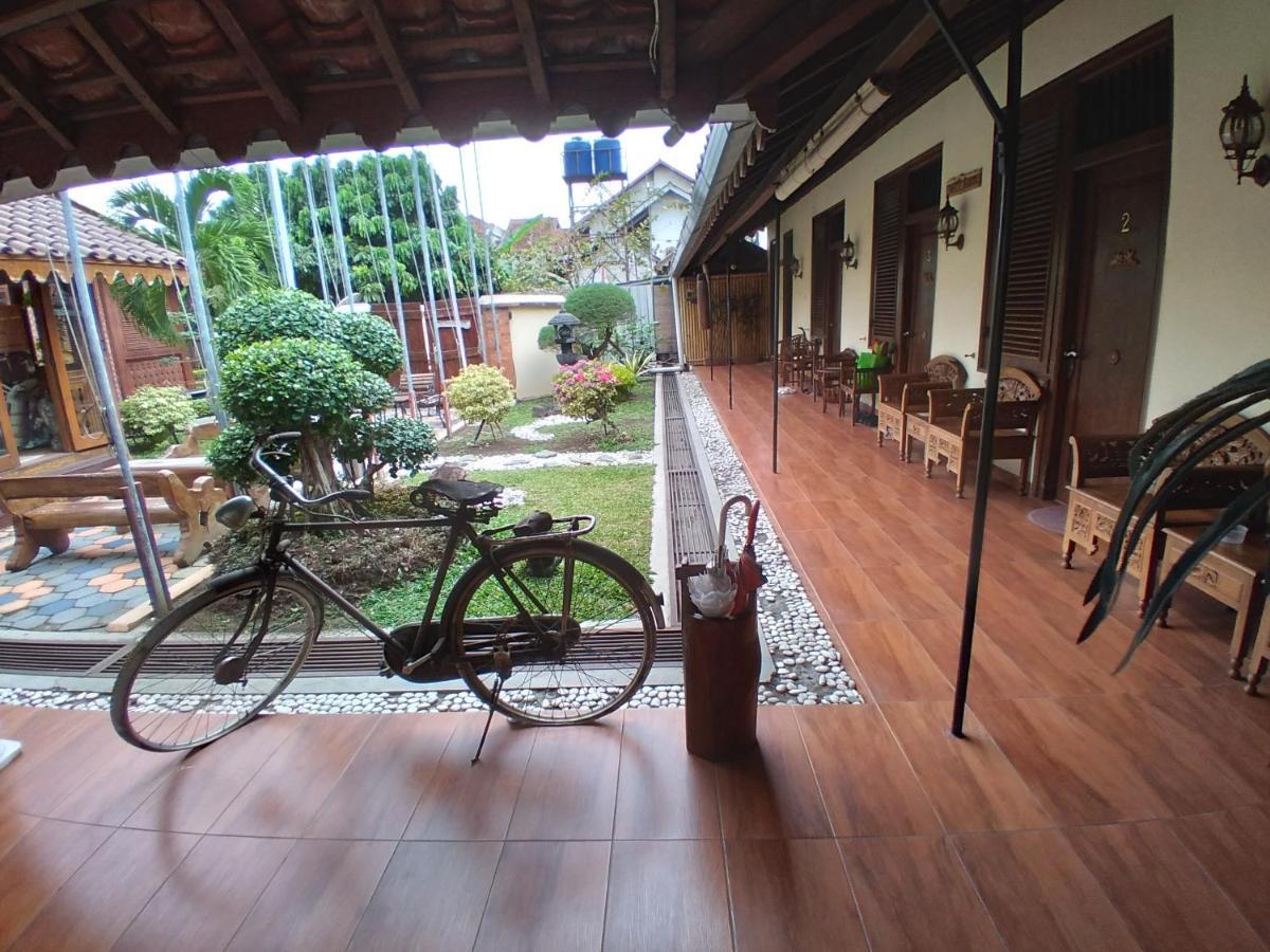 Dem Ayem Heritage Guest House Yogyakarta Dış mekan fotoğraf