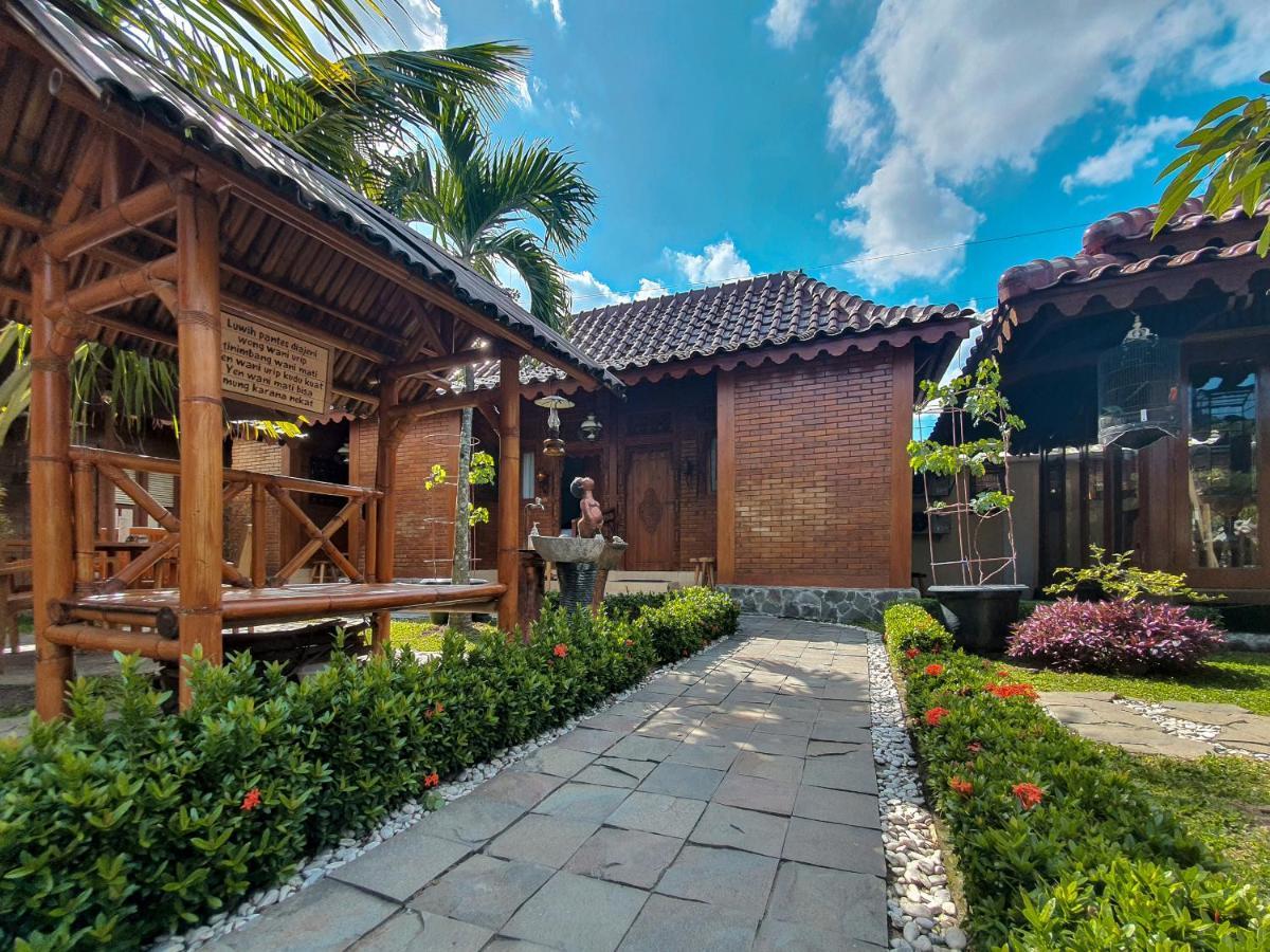 Dem Ayem Heritage Guest House Yogyakarta Dış mekan fotoğraf